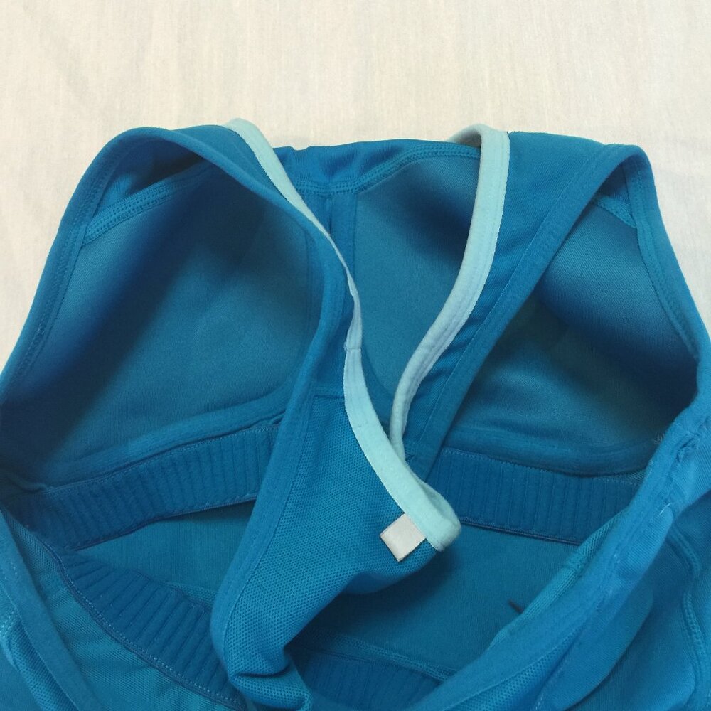 🐢🐢🐢  NIKE DRI FIT WOMENS ATHLETIC TANK TOP WITH BUILT BRA SIZE S 🐢🐢🐢 - Picture 5 of 6